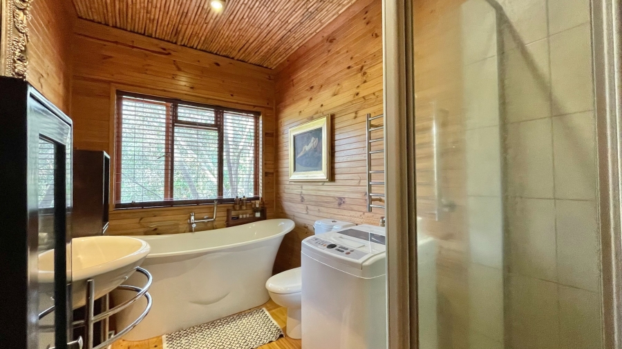 5 Bedroom Property for Sale in Somerset West Rural Western Cape